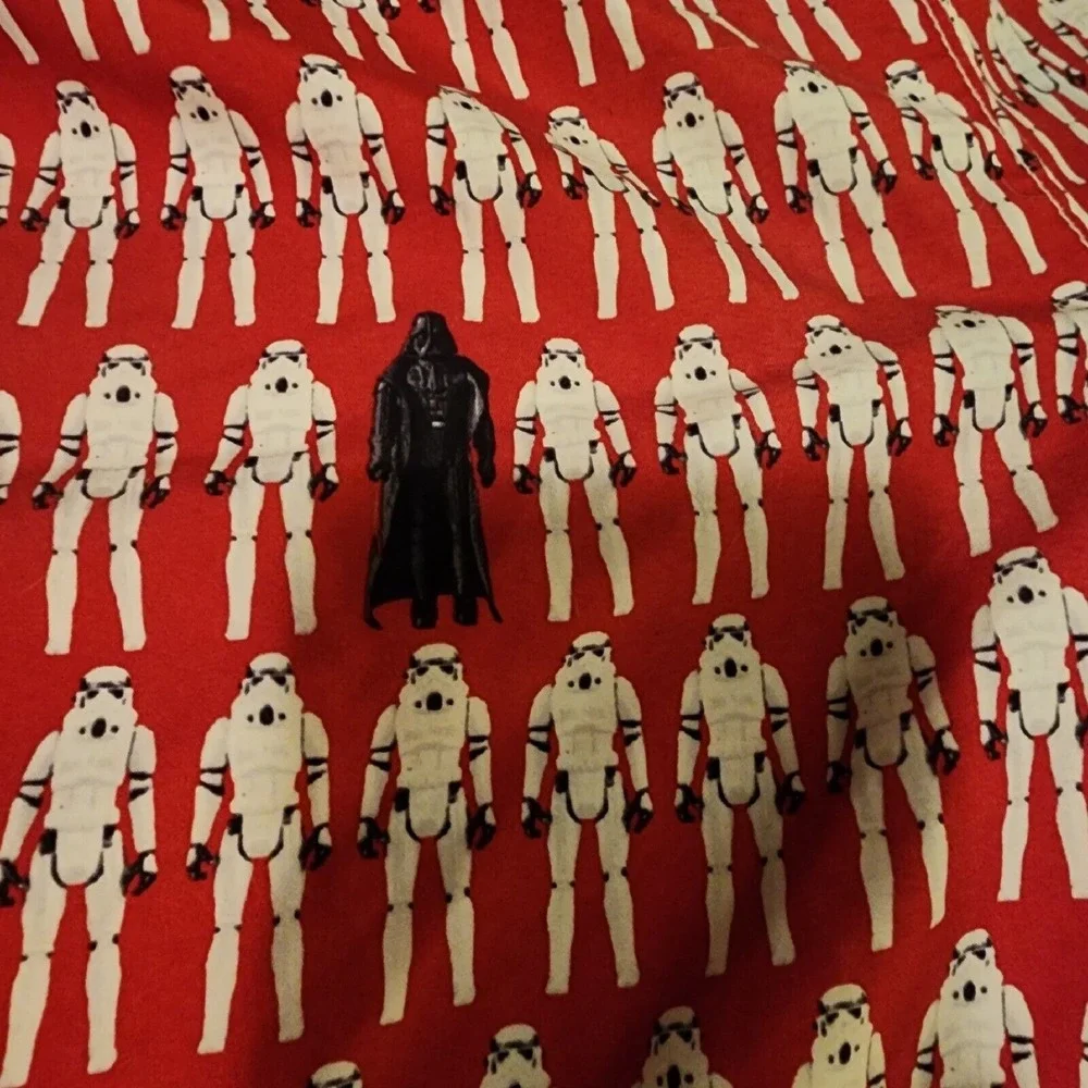 Star Wars Stormtrooper Shorts‎ Novelty Print Red Casual Size 14/16